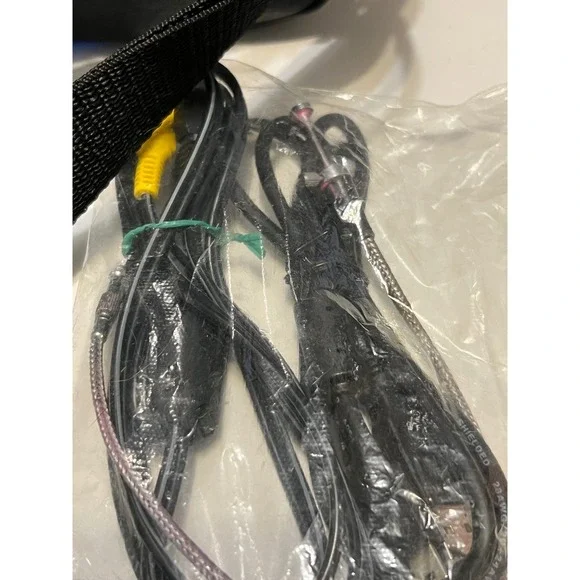 Sony Mavica MVC-CD300 Digital Camera‎ CD 2.1MP 3x Optical Zoom w/Accessories